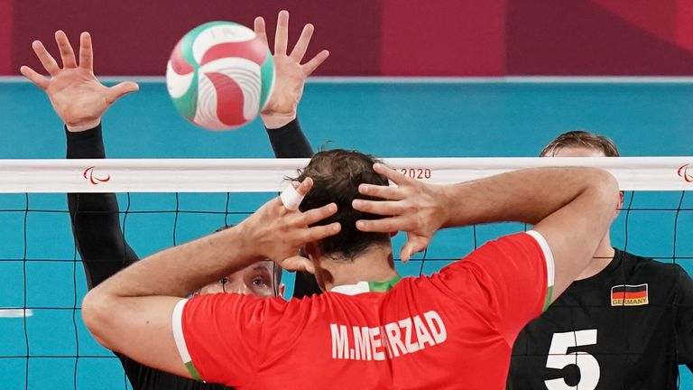 梅赫扎德参加东京残奥会。资料图片：美联社