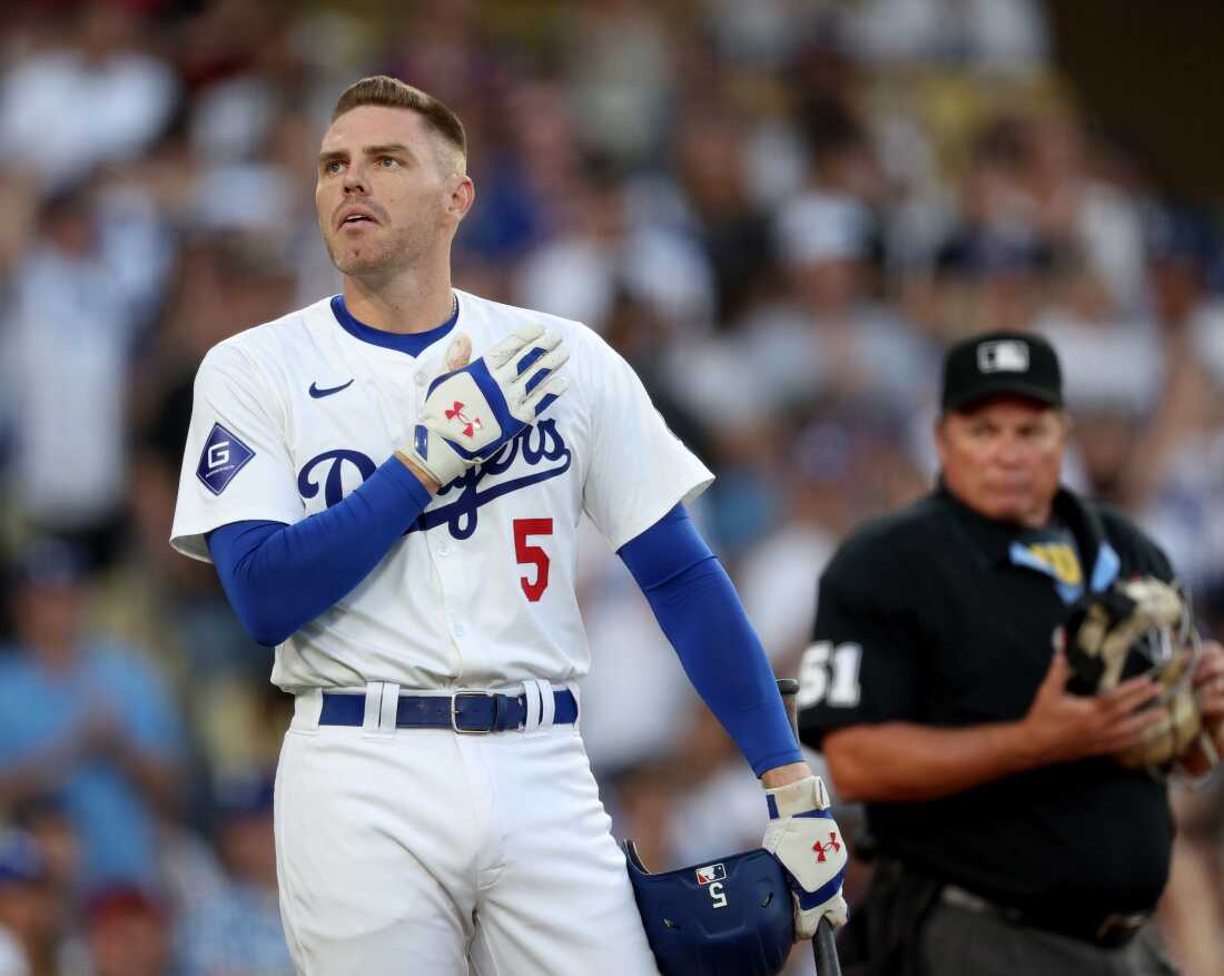 2024 年 8 月 5 日，弗雷迪·弗里曼 (Freddie Freeman) 因陪伴住院的儿子而缺席比赛，重返阵容时，他在场上得到了球迷的掌声。