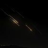 2024 年 10 月 1 日星期二,约旦河西岸城市纳布卢斯看到伊朗向以色列发射的导弹。